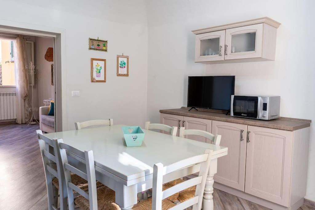 Casa Vacanze L'Angolo Fiorito 베톨레 외부 사진