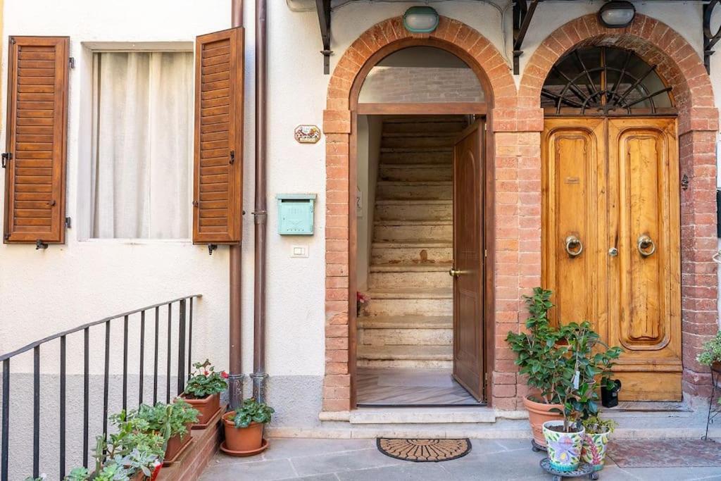 Casa Vacanze L'Angolo Fiorito 베톨레 외부 사진