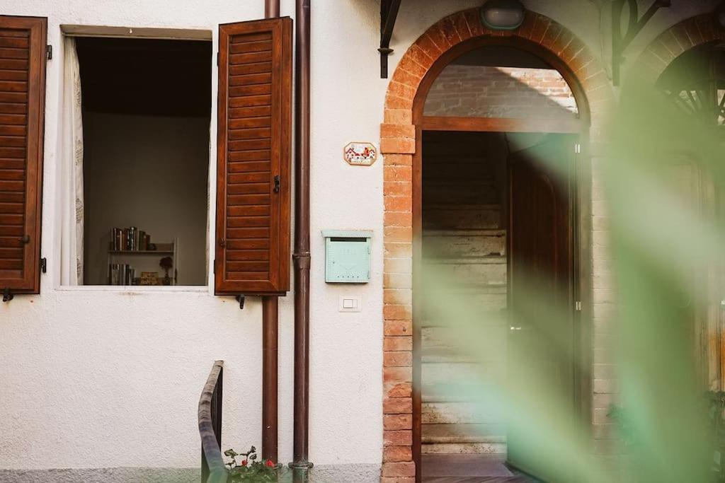 Casa Vacanze L'Angolo Fiorito 베톨레 외부 사진