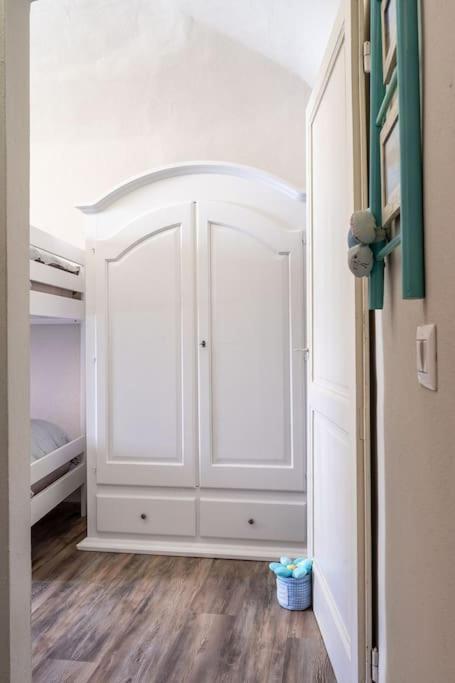Casa Vacanze L'Angolo Fiorito 베톨레 외부 사진